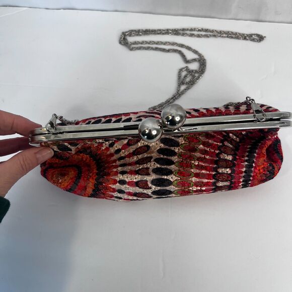 Street Level Abstract Artsy Kiss Clasp Chain Crossbody Bag Purse Boho Bold - Picture 7 of 11
